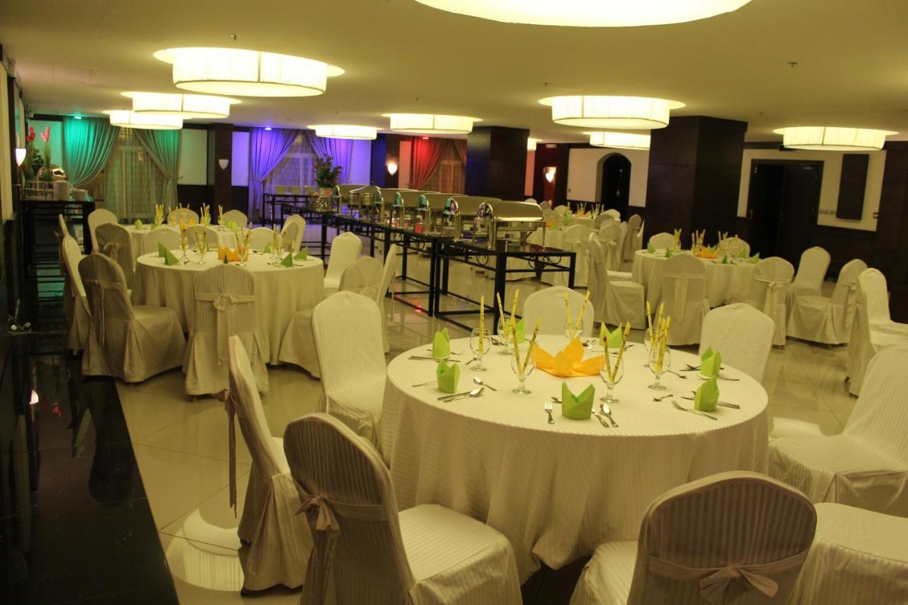 Valencia Hotel Suites Al Khobar Exterior photo