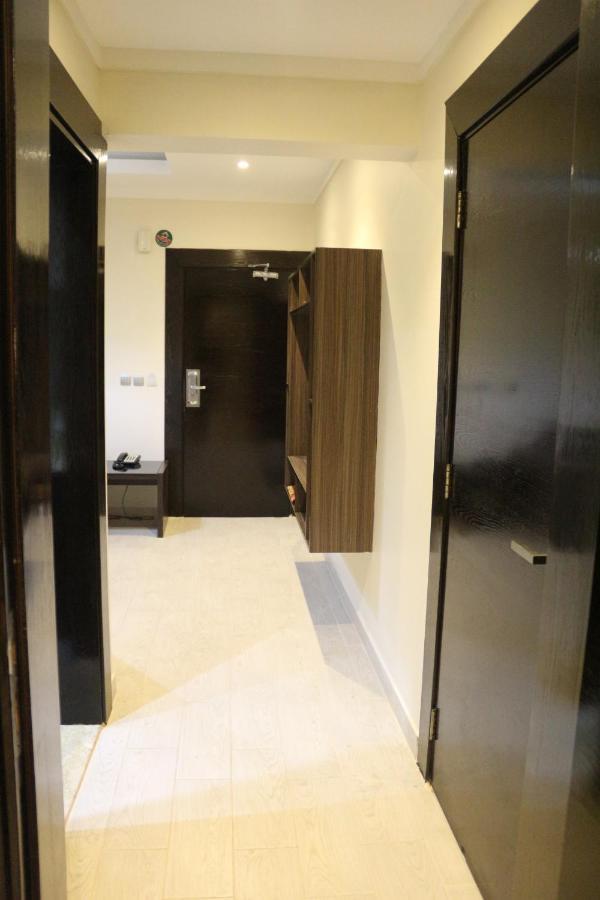 Valencia Hotel Suites Al Khobar Exterior photo